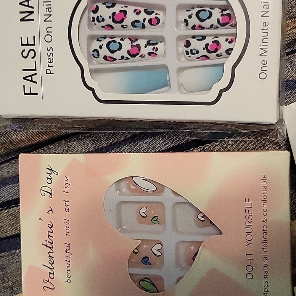 press on nails - Picture 5 of 5